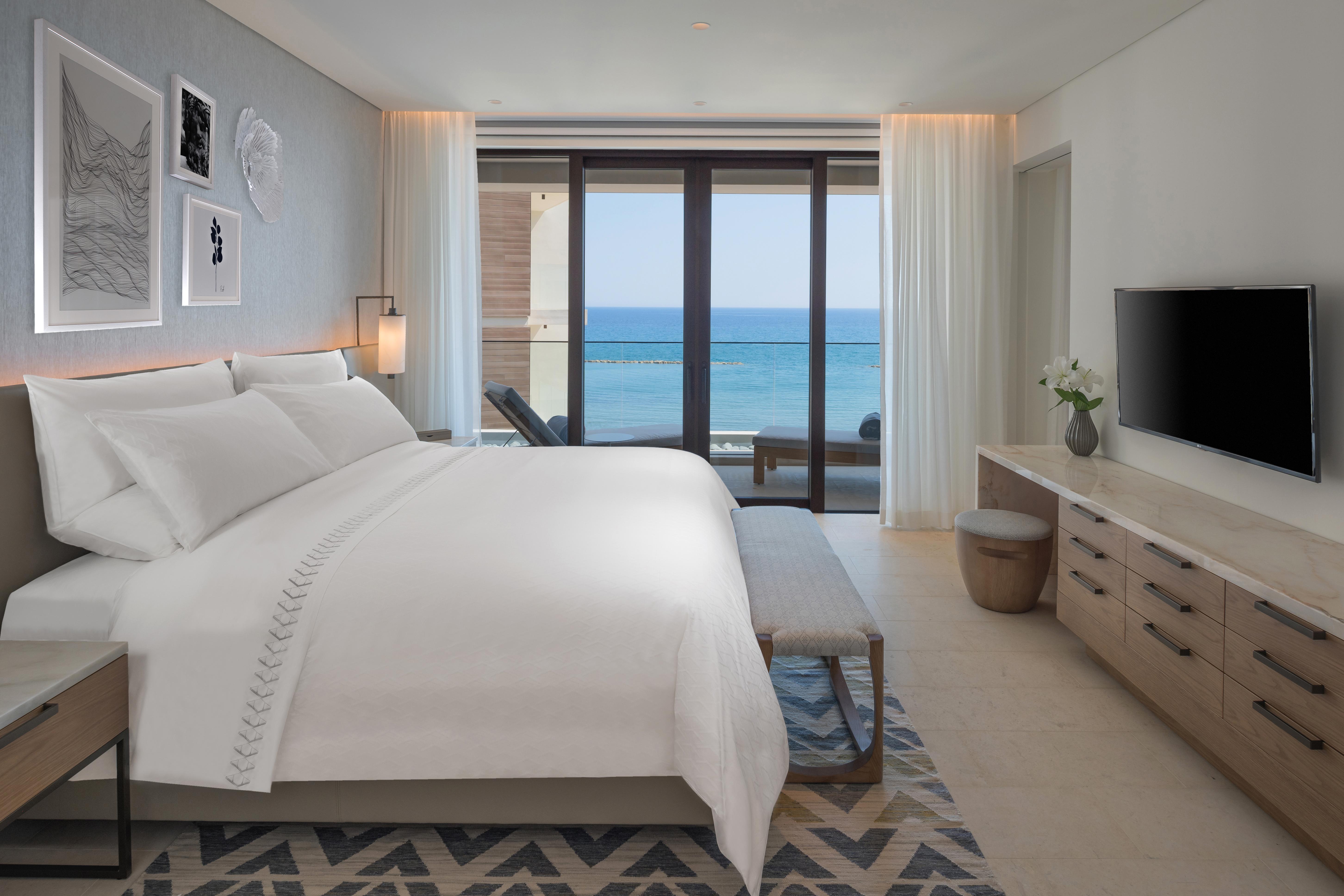 Amara - Sea Your Only View™ Lemesos Exteriér fotografie A guest room at the Westin La Paloma