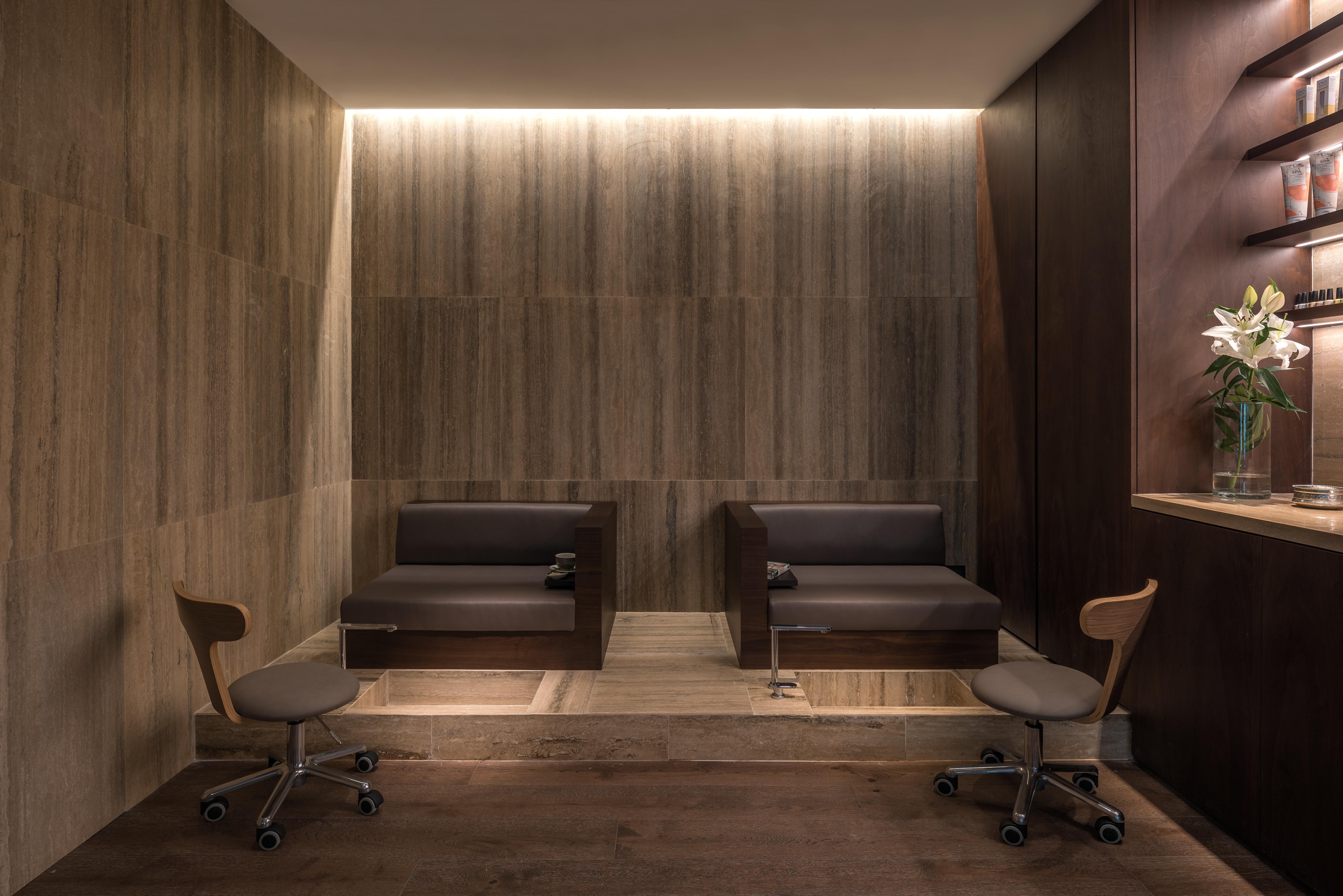 Amara - Sea Your Only View™ Lemesos Exteriér fotografie The interior of a nail salon