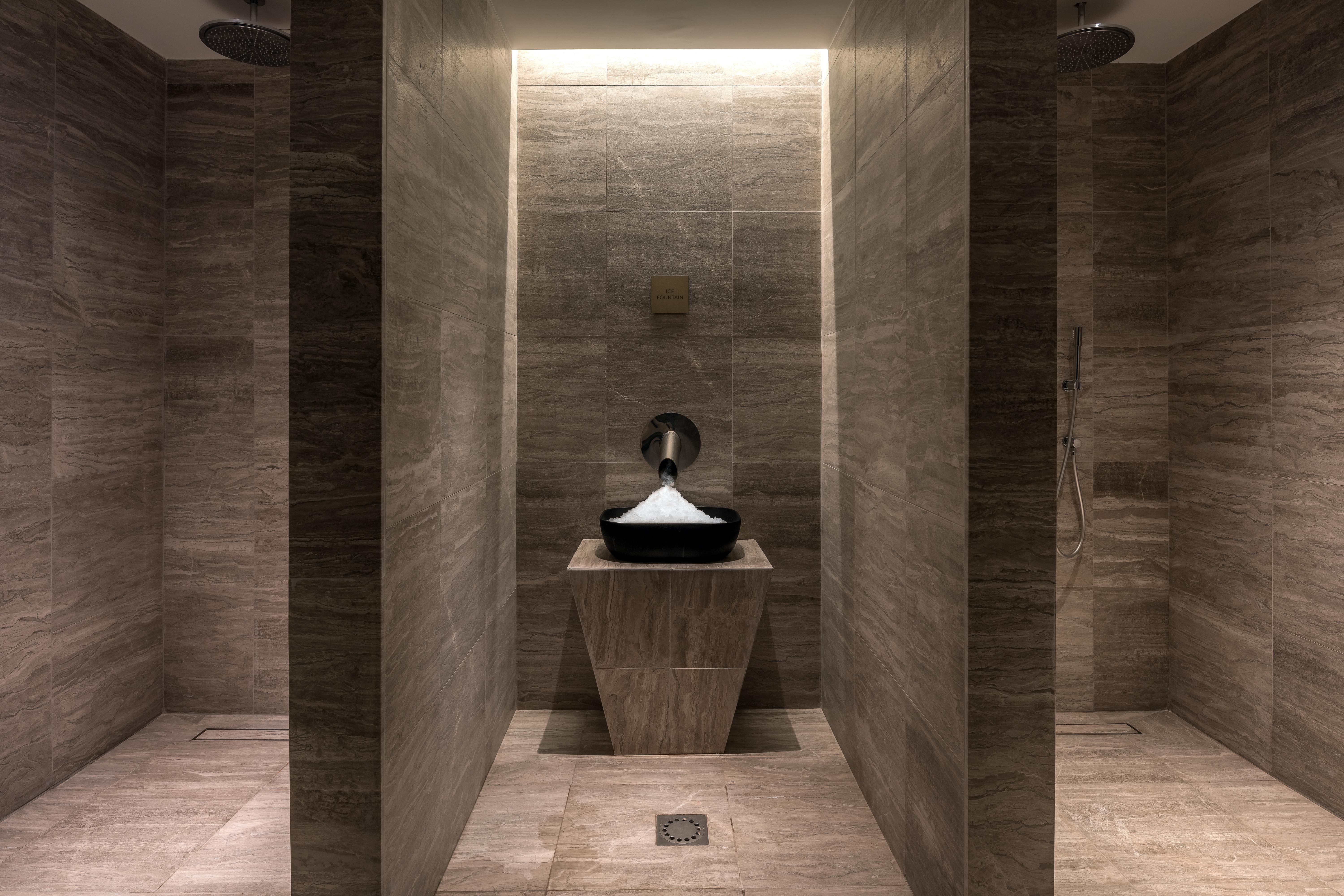 Amara - Sea Your Only View™ Lemesos Exteriér fotografie Bathroom at the Ritz-Carlton, Hong Kong